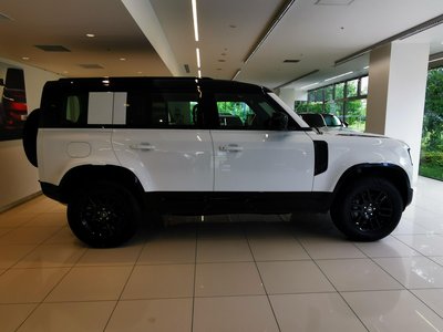 2025 LAND Rover DEFENDER 缩略图 21