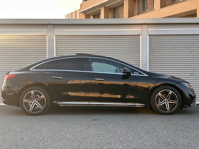 MERCEDES-BENZ EQE - 10