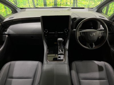 2024 Toyota ALPHARD photo 2