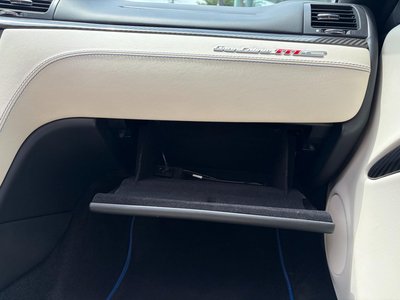 2015 Maserati GRANCABRIO 缩略图 38