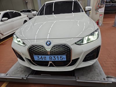 BMW I4 - 1