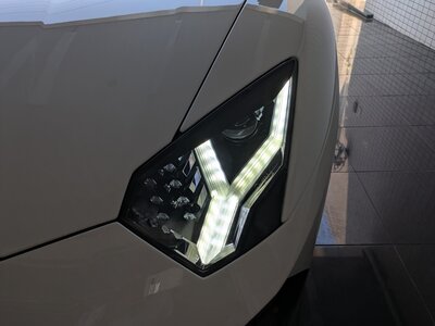 LAMBORGHINI AVENTADOR ROADSTER - 9