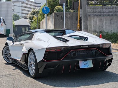 LAMBORGHINI AVENTADOR ROADSTER - 2