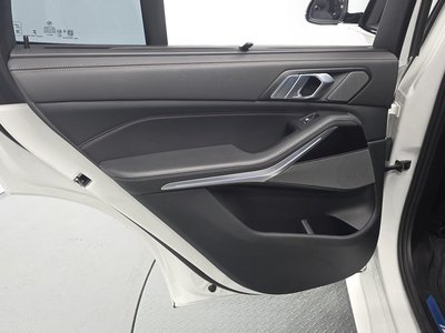 صورة مصغرة 15 لـ 2025 BMW X5