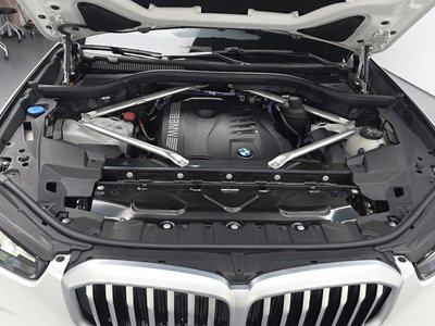 صورة 7 لـ 2025 BMW X5