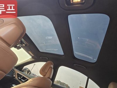 MERCEDES-BENZ E-CLASS - 10