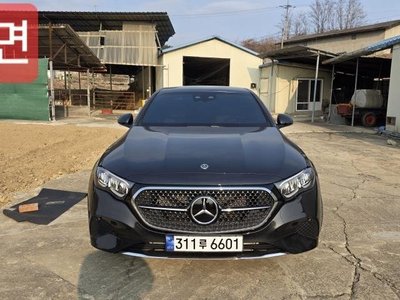 MERCEDES-BENZ E-CLASS - 1