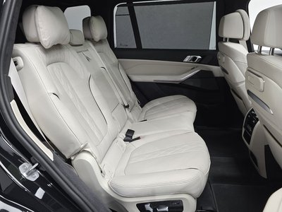 2025 BMW X7 — миниатюра 11