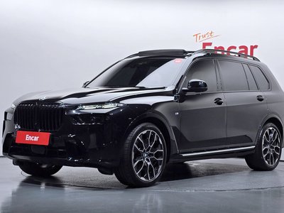 2025 BMW X7 — фото 1