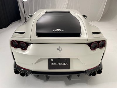 FERRARI 812 - 10