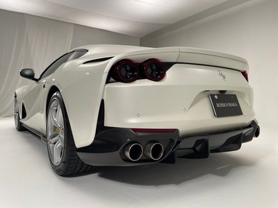 FERRARI 812 - 9