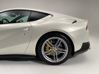 FERRARI 812 - 7