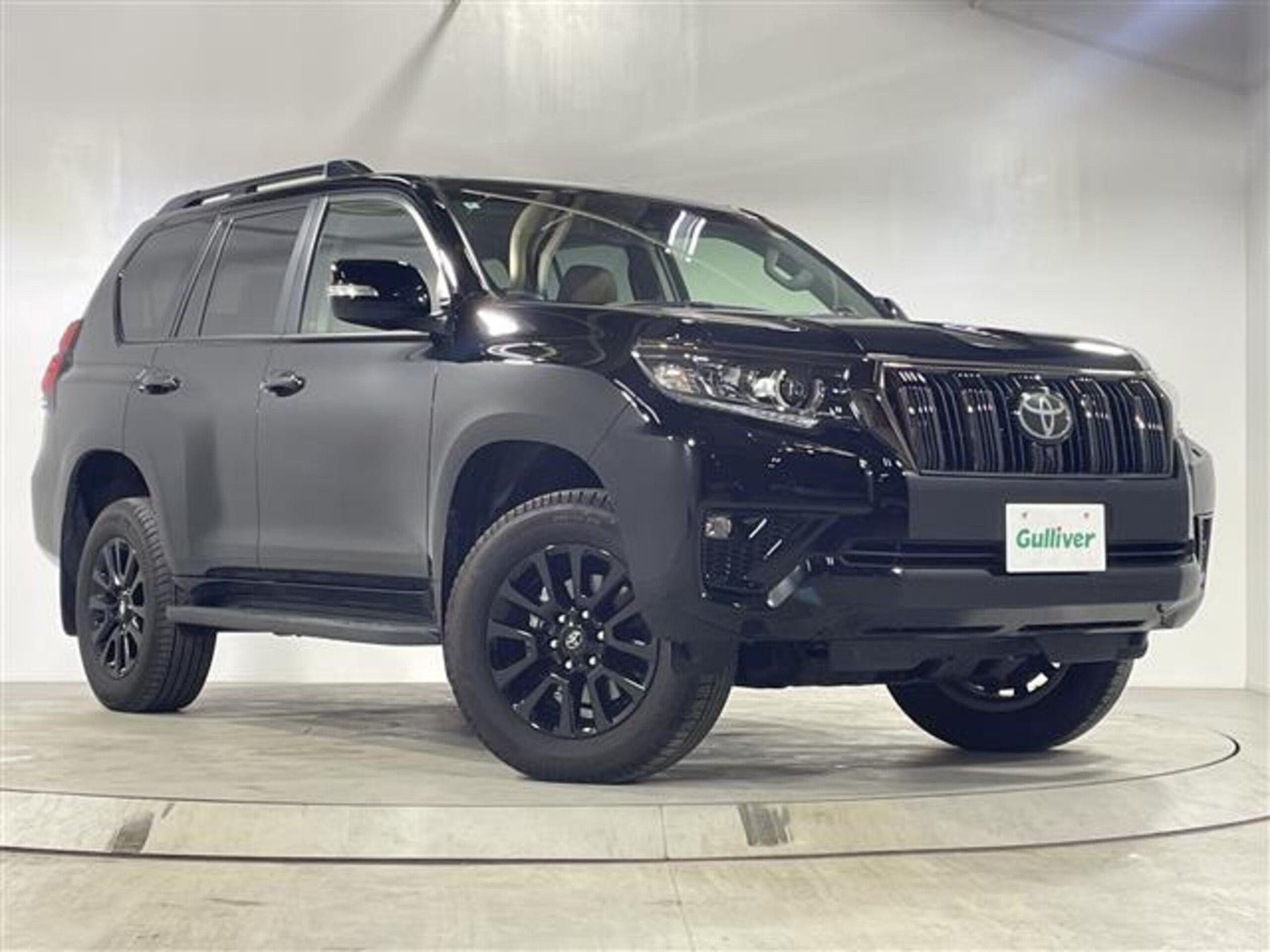 TOYOTA LAND CRUISER PRADO - View 1