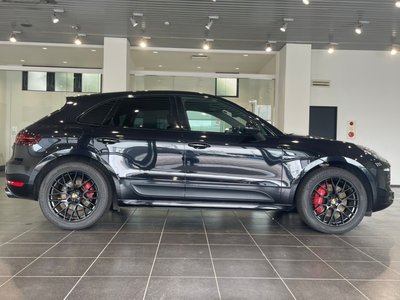 PORSCHE MACAN - 5