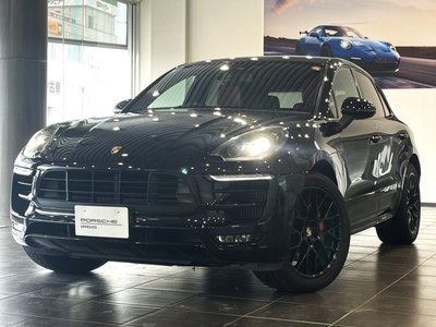 PORSCHE MACAN - 2