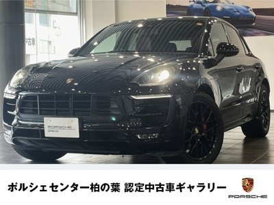 PORSCHE MACAN - 1