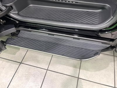 TOYOTA ALPHARD - 4