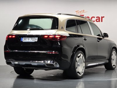 2024 Mercedes-BENZ GLS — фото 4