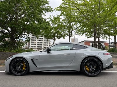 MERCEDES-BENZ AMG GT - 3