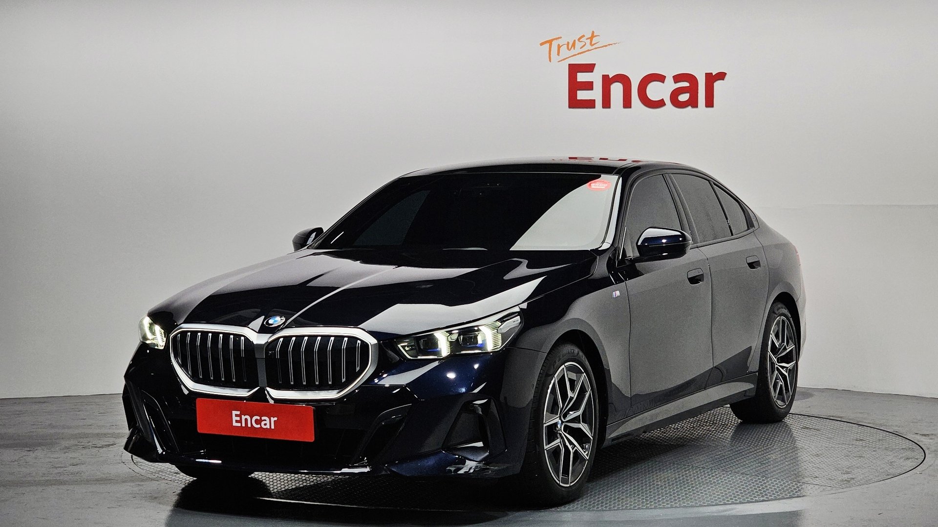 BMW 5 SERIES - View 1