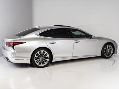 2021 Lexus LS — миниатюра 20