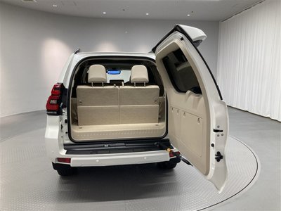 TOYOTA LAND CRUISER PRADO - 10