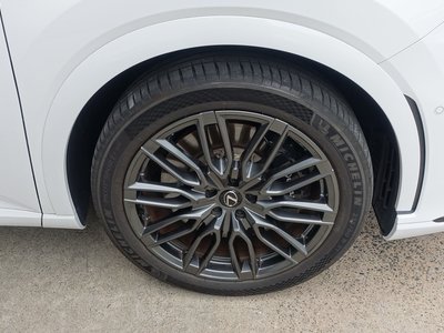 صورة مصغرة 33 لـ 2023 Lexus RX