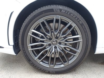 صورة مصغرة 30 لـ 2023 Lexus RX