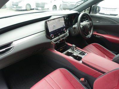 صورة مصغرة 56 لـ 2023 Lexus RX