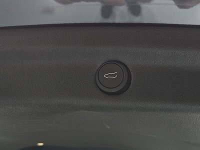 2026 Tesla MODEL Y — миниатюра 26