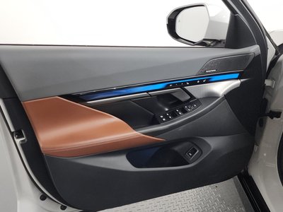 صورة مصغرة 14 لـ 2024 BMW 5 SERIES