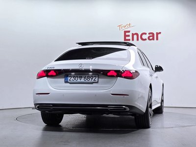 MERCEDES-BENZ E-CLASS - 3