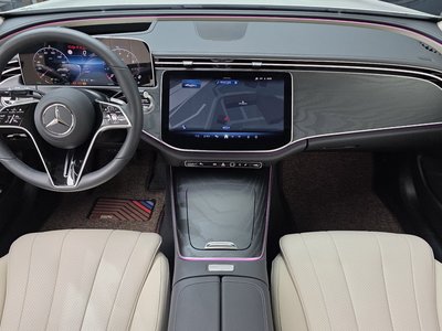 MERCEDES-BENZ E-CLASS - 5