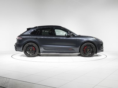 PORSCHE MACAN - 5