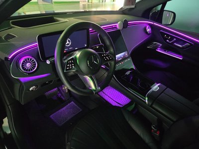 MERCEDES-BENZ EQE - 10