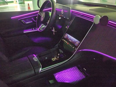 MERCEDES-BENZ EQE - 9