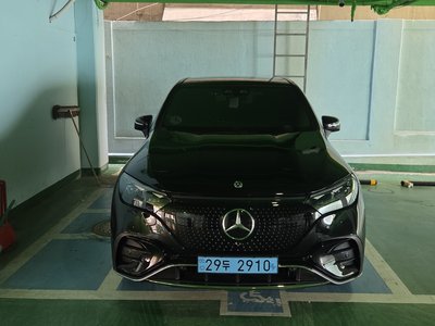 MERCEDES-BENZ EQE - 2