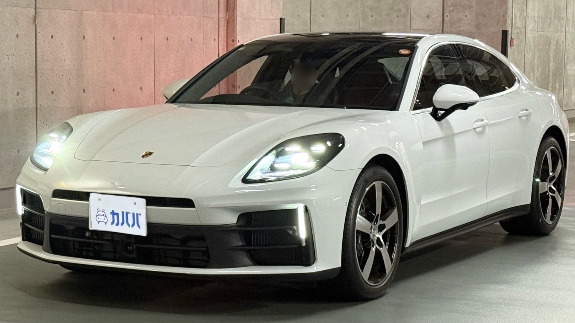 PORSCHE PANAMERA - View 1