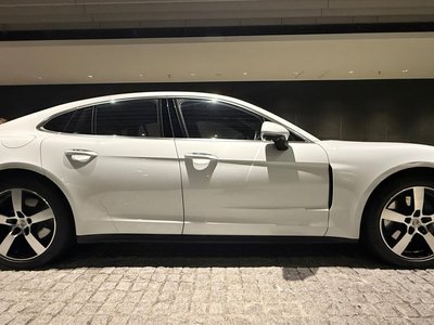 PORSCHE PANAMERA - 3