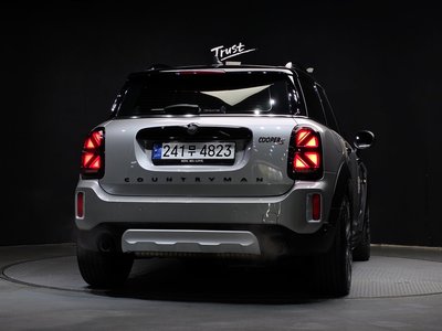 MINI COUNTRYMAN - 3