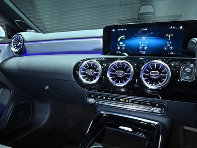صورة مصغرة 39 لـ 2022 Mercedes-BENZ CLA AMG