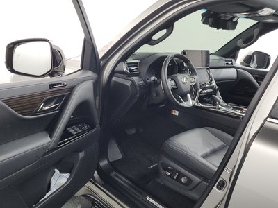 2025 Lexus LX — миниатюра 13
