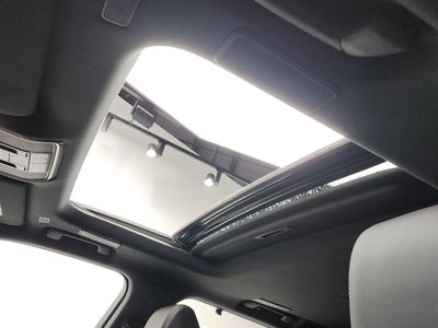 2025 Lexus LX — миниатюра 24