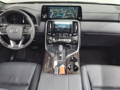 2025 Lexus LX — фото 5