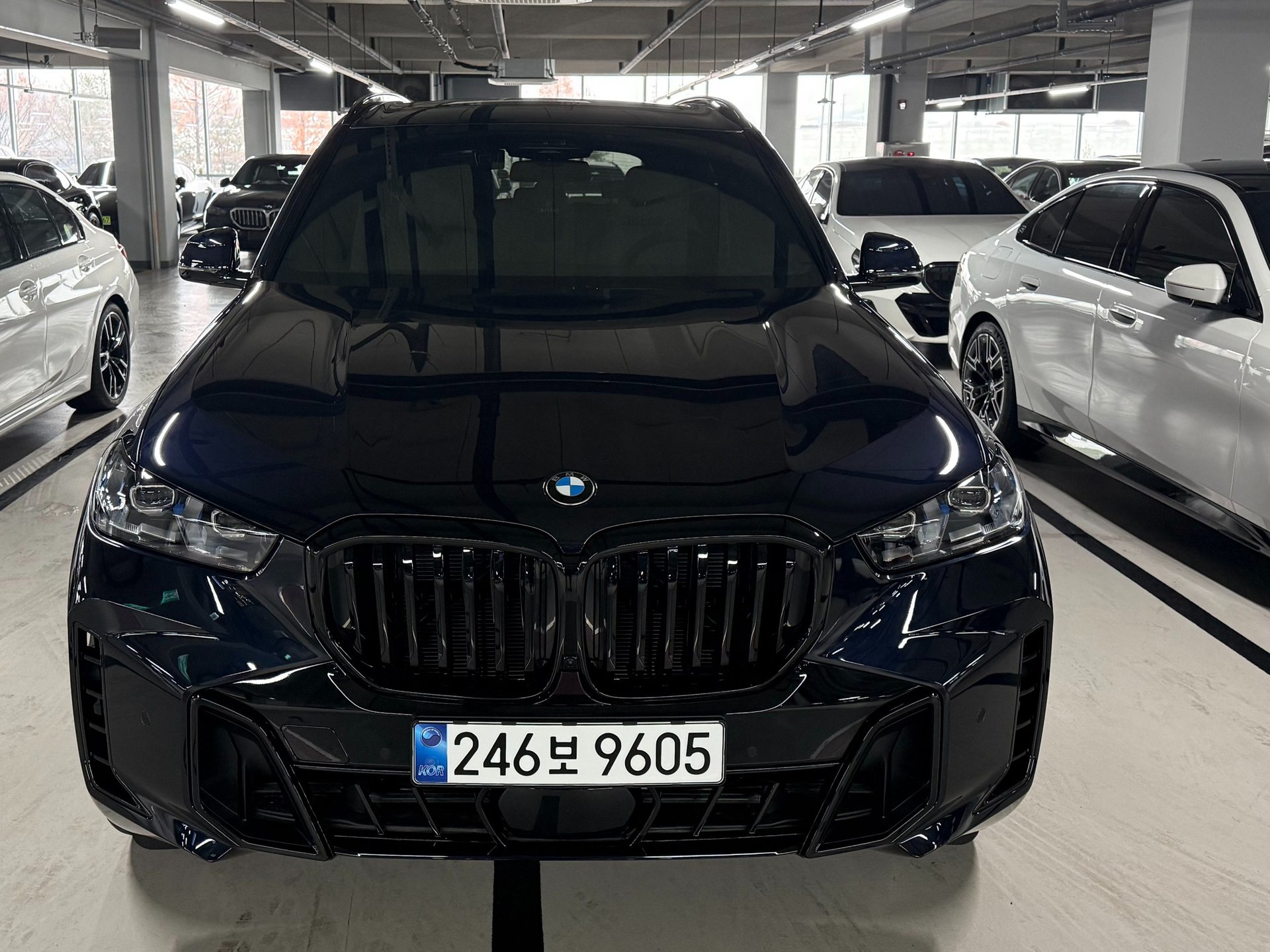 BMW X5 - View 1