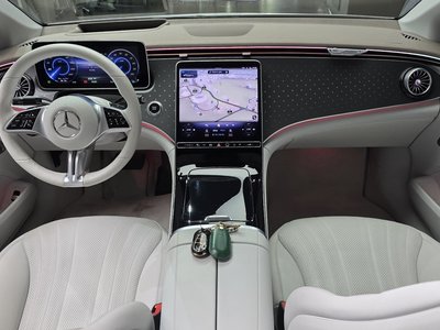 صورة 5 لـ 2023 Mercedes-BENZ EQE