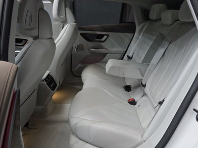 2023 Mercedes-BENZ EQE 缩略图 18