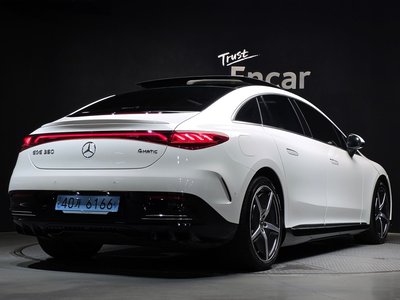 صورة 3 لـ 2023 Mercedes-BENZ EQE