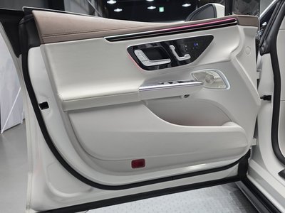 2023 Mercedes-BENZ EQE 缩略图 14