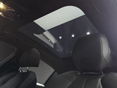 2025 BMW 5 SERIES — миниатюра 23